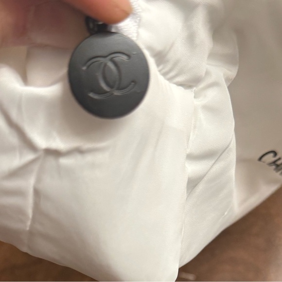 Chanel Mini Boston Cosmetic Pouch Clutch Makeup Bag with Handle White - Picture 6 of 7